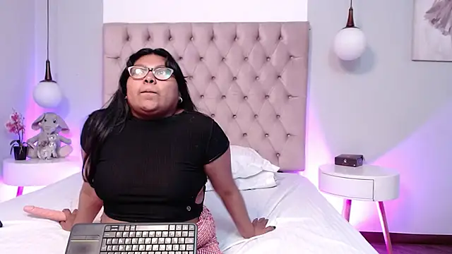 Kiri_Black_'s Live XXX Chat