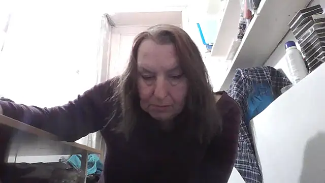 AnnaLive570's Webcam Show