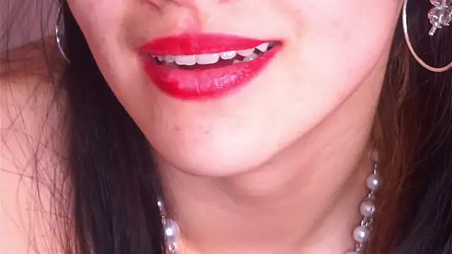 دردشة CaryCompo الجنسية المباشرة