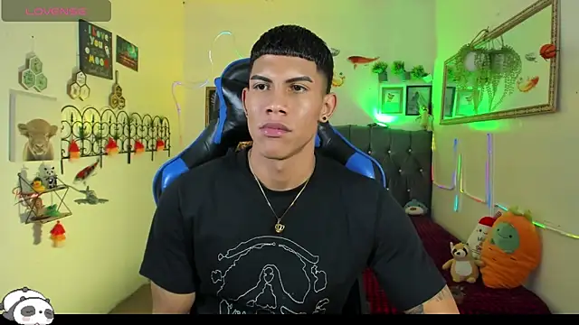 Damian_latinxxx's Live XXX Chat