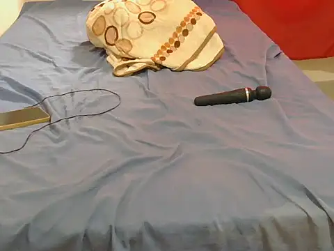 slut-Nana's Webcam Show