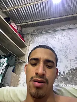 ikaro21's Live XXX Chat