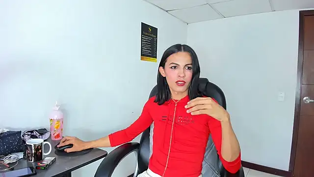 Aisha_hotts777 Adlı Modelin Canlı XXX Sohbeti