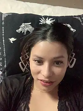 Chat +18 de 3littleschoolteens ao vivo