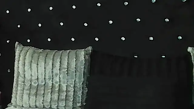 InannaStar Chat XXX in diretta