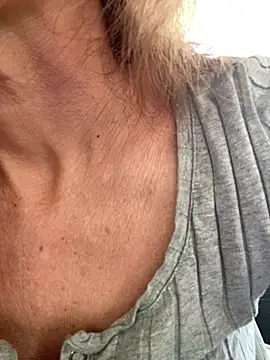 AnnikaRose's Live XXX Chat