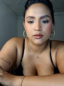 victoria_roussee Chat XXX in diretta