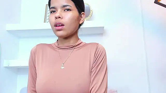 IsabellaMonet: απευθείας συνομιλία ΧΧΧ