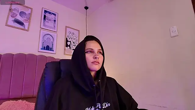 Hanabie_'s Live XXX Chat