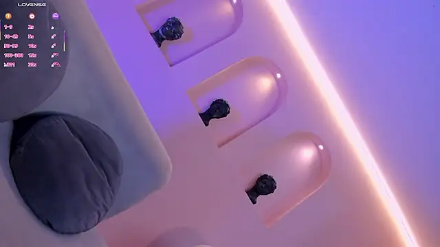 TaraLawrence Chat XXX in diretta