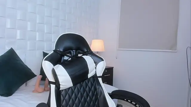 linda_rios_'s Live XXX Chat