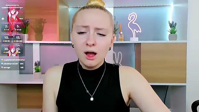 mila_glow1's Live XXX Chat