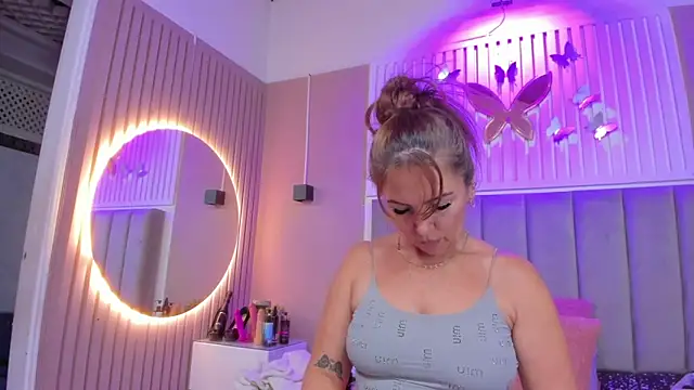 Онлайн чат XXX chantall1375