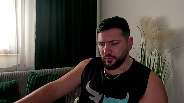 Gold_Alpha_Boy Adlı Modelin Canlı XXX Sohbeti