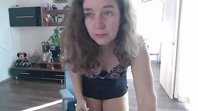 Онлайн чат XXX SofiaBoone