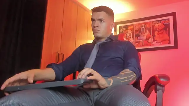 ALPHA_DOMINUS_'s Live XXX Chat