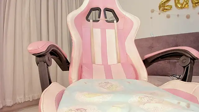 violet_77711's Live XXX Chat