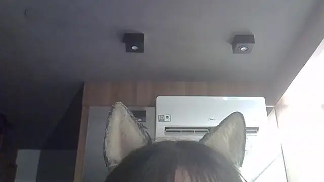 SkinnyKitten's Live XXX Chat