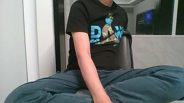 nole_china7 élő XXX-chatje