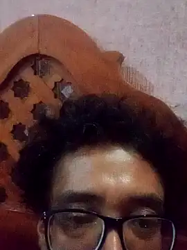 ohyoguirivay: διαδικτυακό σόου στην κάμερα