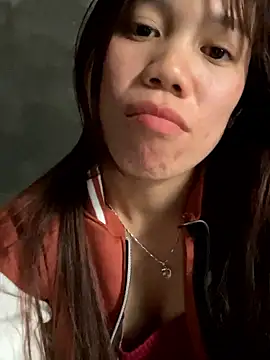 nhinhi-sexy's Live XXX Chat