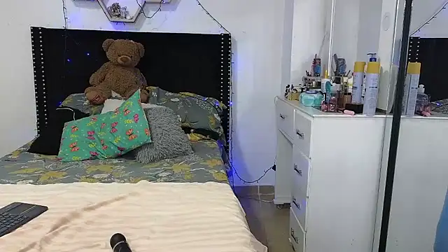 charlotte_077 라이브 XXX 채팅