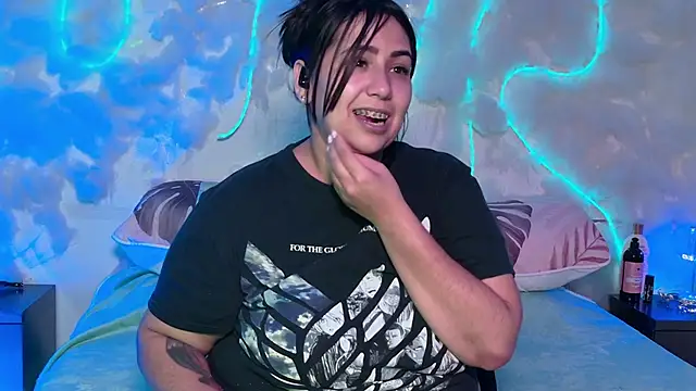 emmajohnss' Live XXX Chat