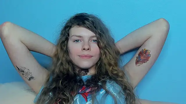 RayaNenlia's Live XXX Chat