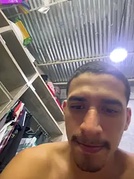 Chat XXX en directo de ikaro21