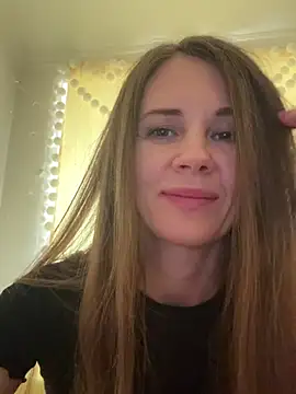 LucieMackのライブXXXチャット