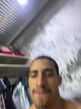 ikaro21's Live XXX Chat