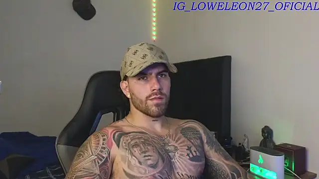 XXX chat uživo modela Ades_Lowe