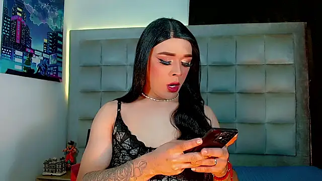 Show modela AmazingMistressNathy na web-kameri