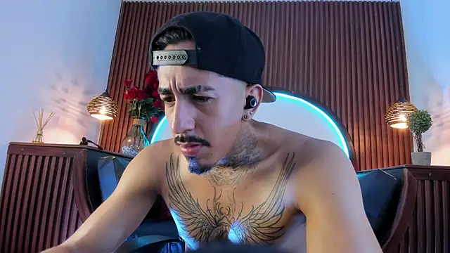 Donovan_Desmond's Live XXX Chat