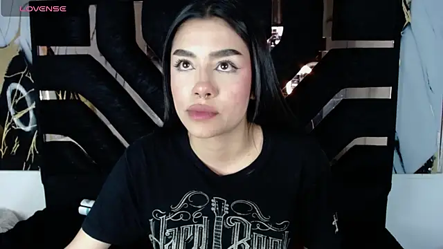 tael_novacs' Live XXX Chat