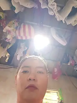 kinkynastymum74 即時 XXX 聊天