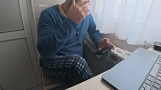 TARKAN1's Live XXX Chat