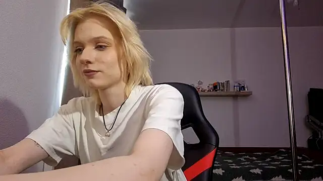 AuraNevera's Live XXX Chat