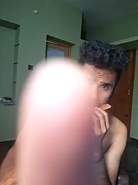 عرض كام MALLUboy-04