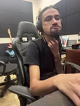 Chat +18 de FavelaDaddyCum ao vivo