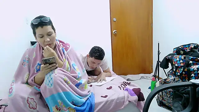 luxandracon23's Live XXX Chat