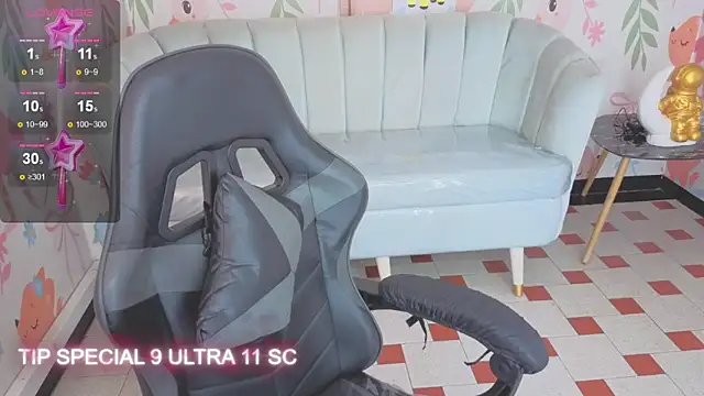 Paris09_v_'s Live XXX Chat