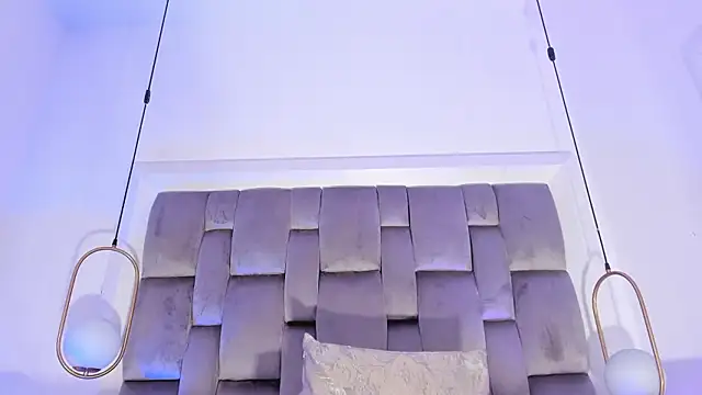 OnlyGia's Live XXX Chat