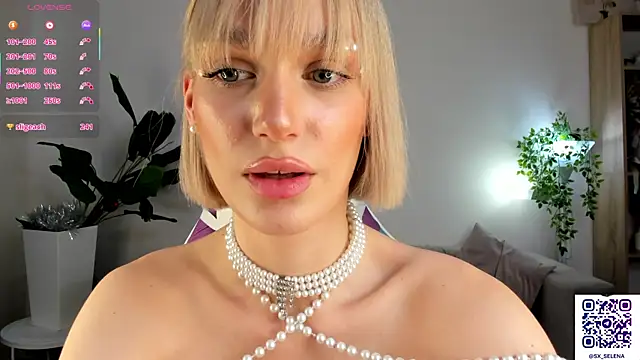 Ice_Strawberry's Live XXX Chat