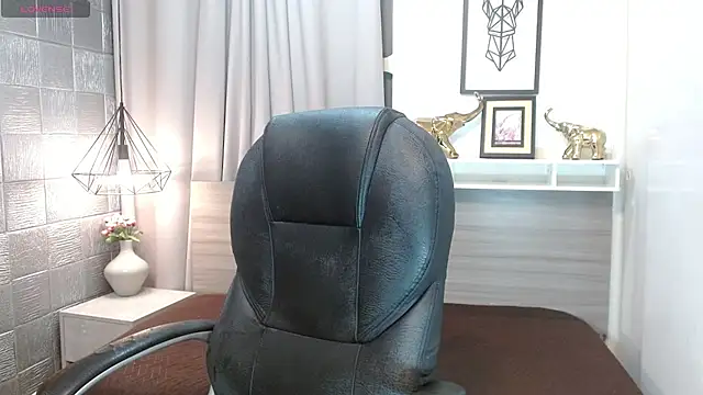 Iantwink18 Adlı Modelin Canlı XXX Sohbeti