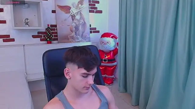 XXX chat uživo modela BradyFlint