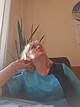 AliceStar333's Live XXX Chat