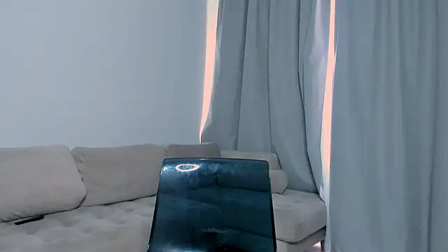 MauraBreuer's Live XXX Chat