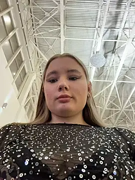 VineraSweet's Live XXX Chat