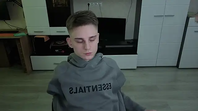 angryzan 现场XXX聊天